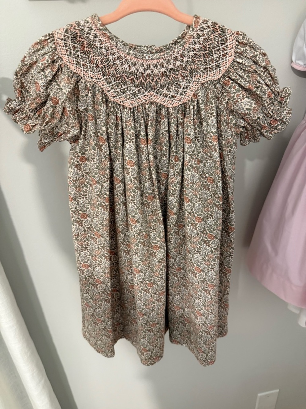 Sweet Dreams Girls 2T Smocked Floral Dress